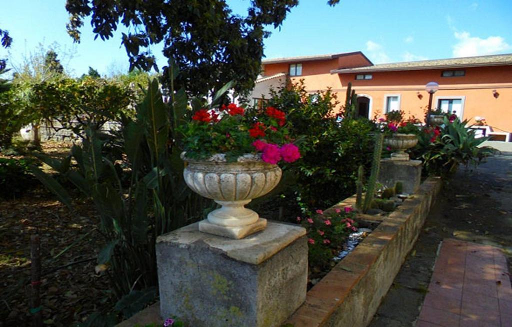 Baglio Delle Rose Bed & Breakfast Giarre Exterior foto